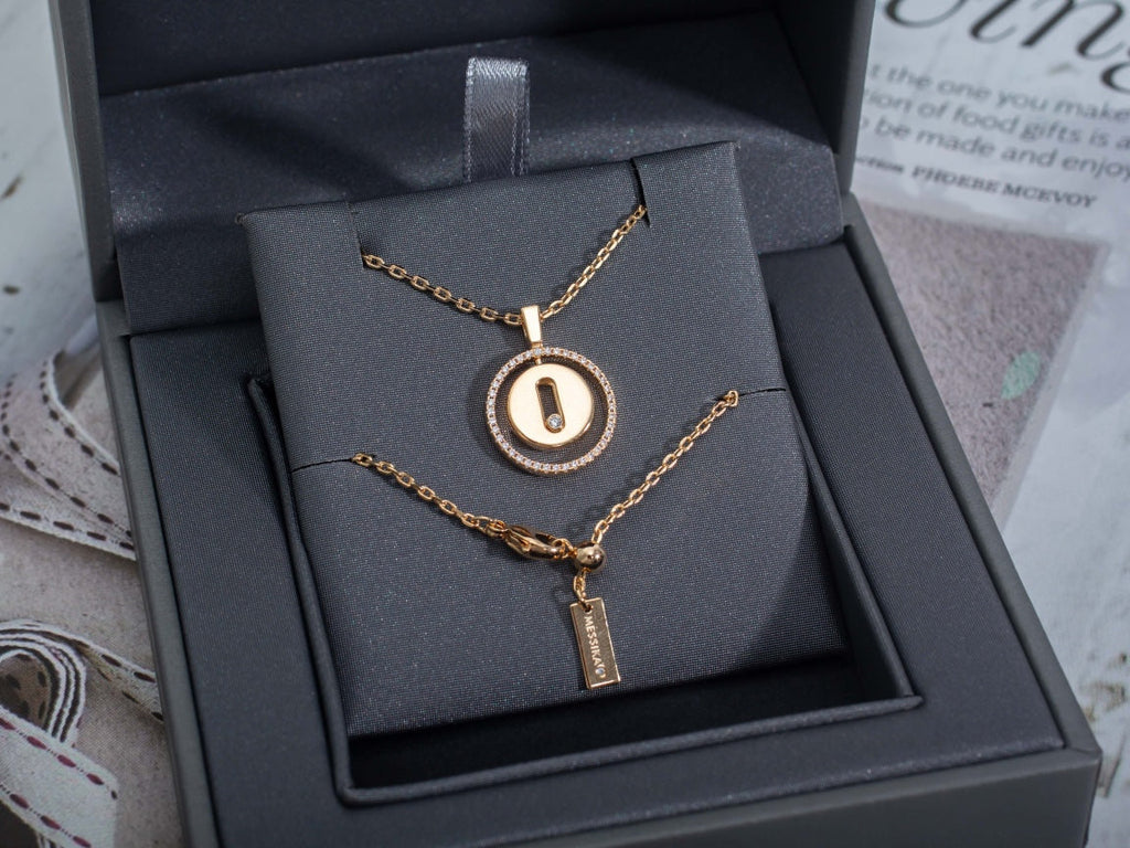 LUCKY MOVE PINK GOLD NECKLACE
