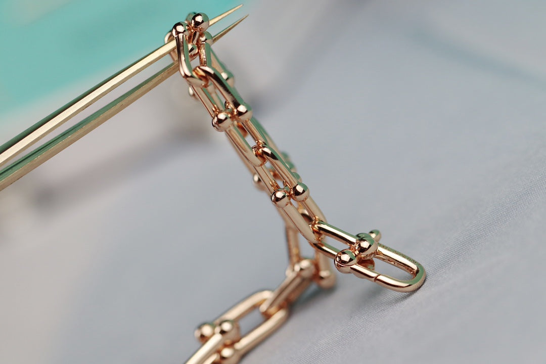 HARDWARE LINK GOLD NECKLACE