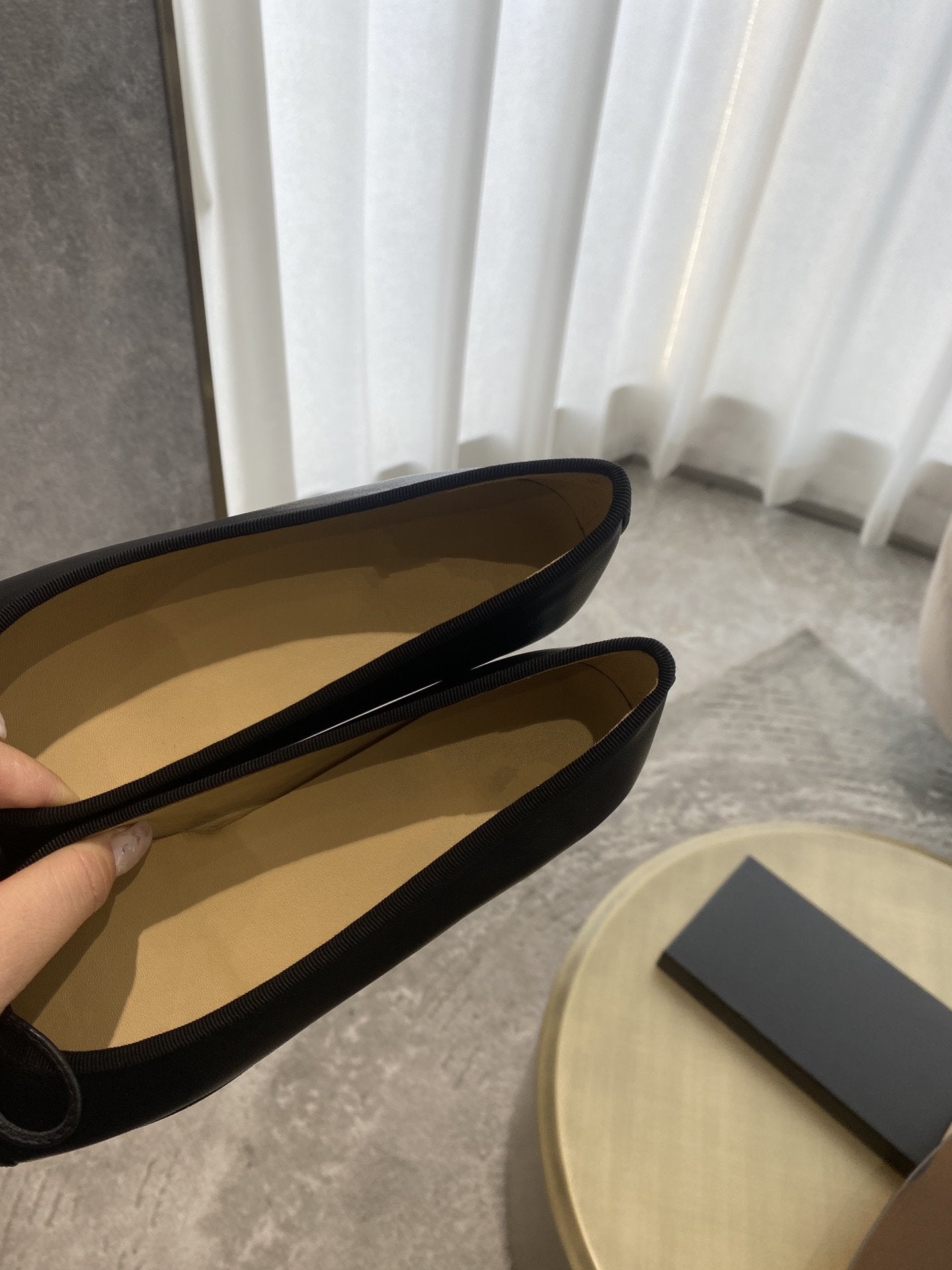 FLATS BLACK LAMBSKIN WITH BOW