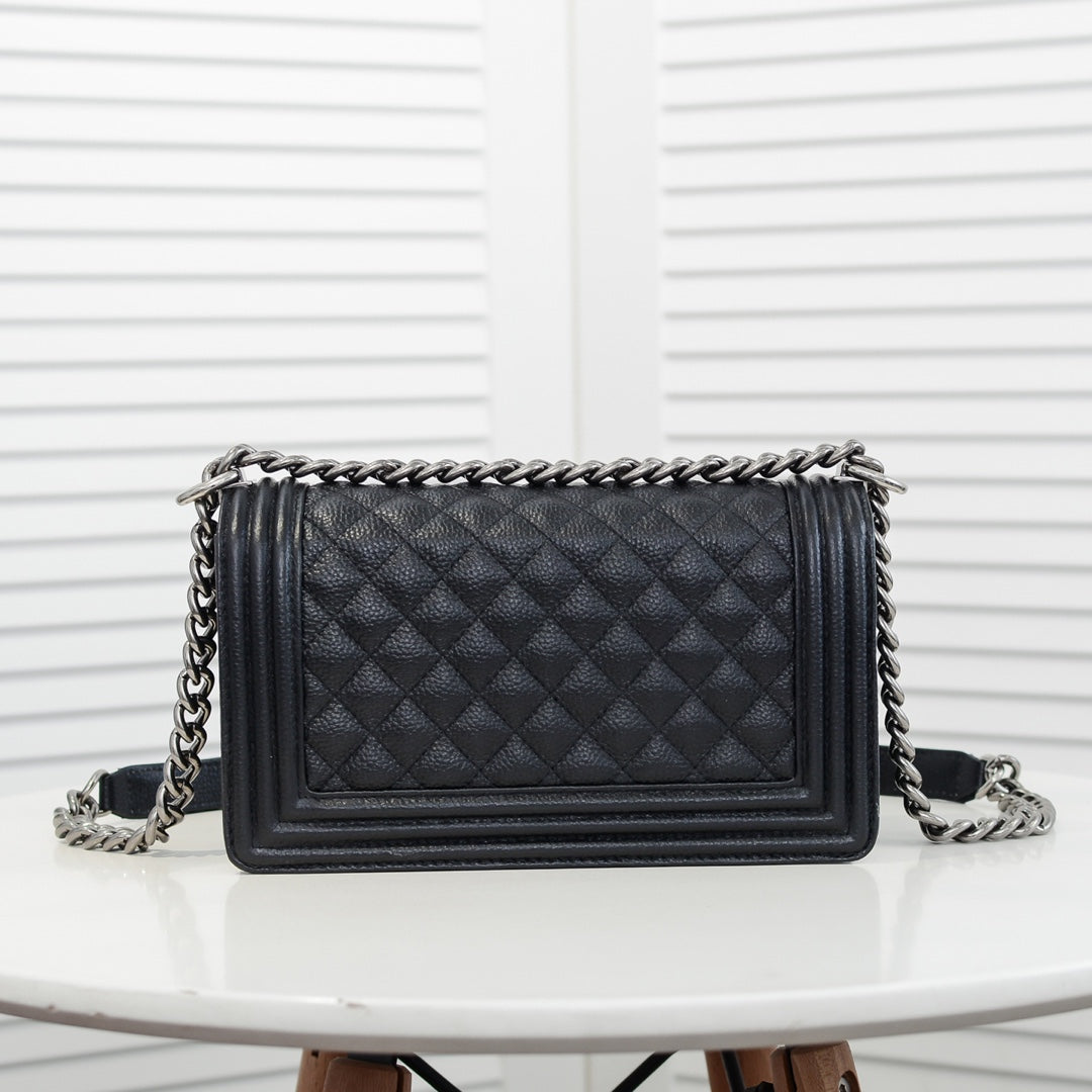 CAVIAR BOY BAG MEDIUM 67086 BLACK