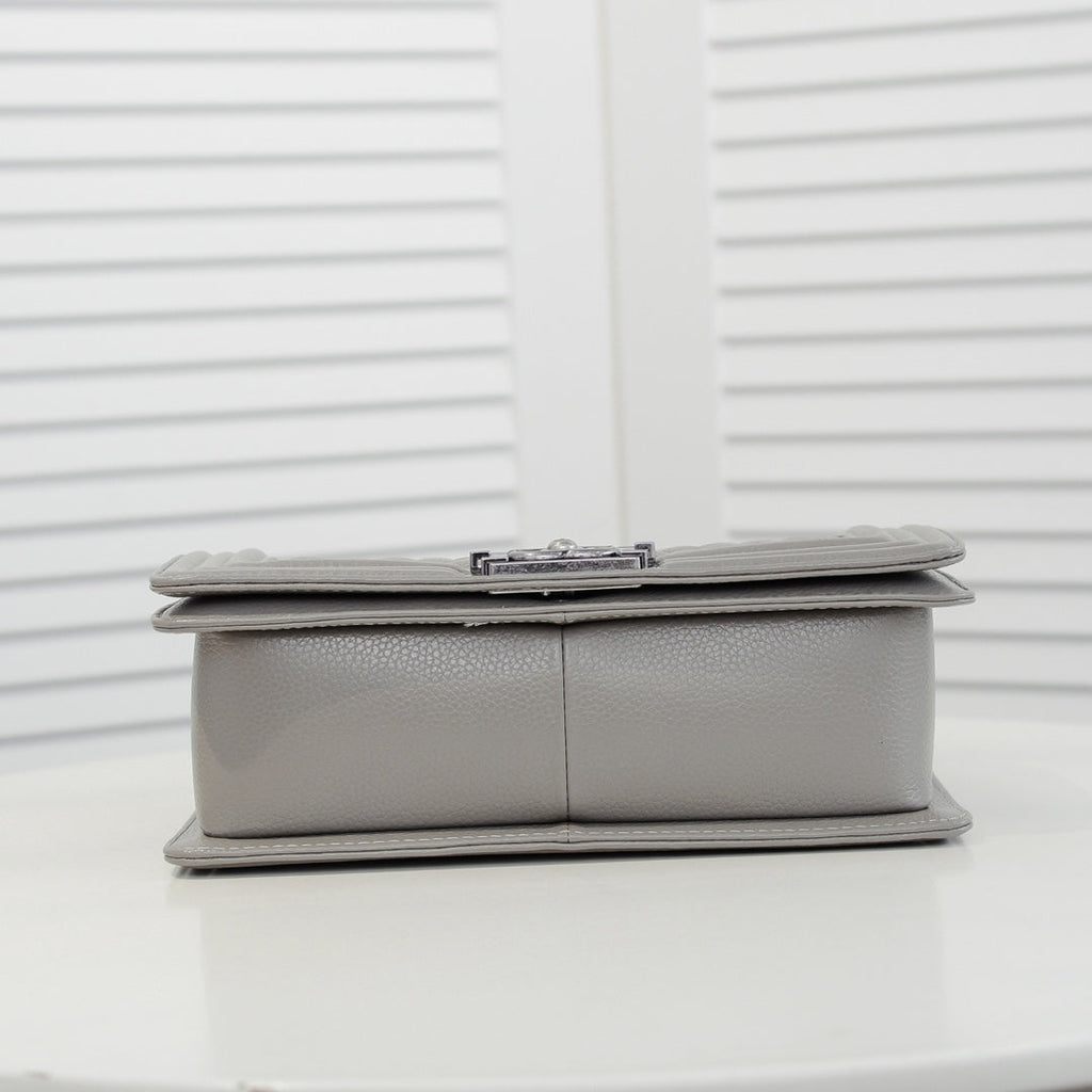 CAVIAR BOY BAG MEDIUM 67086 GREY