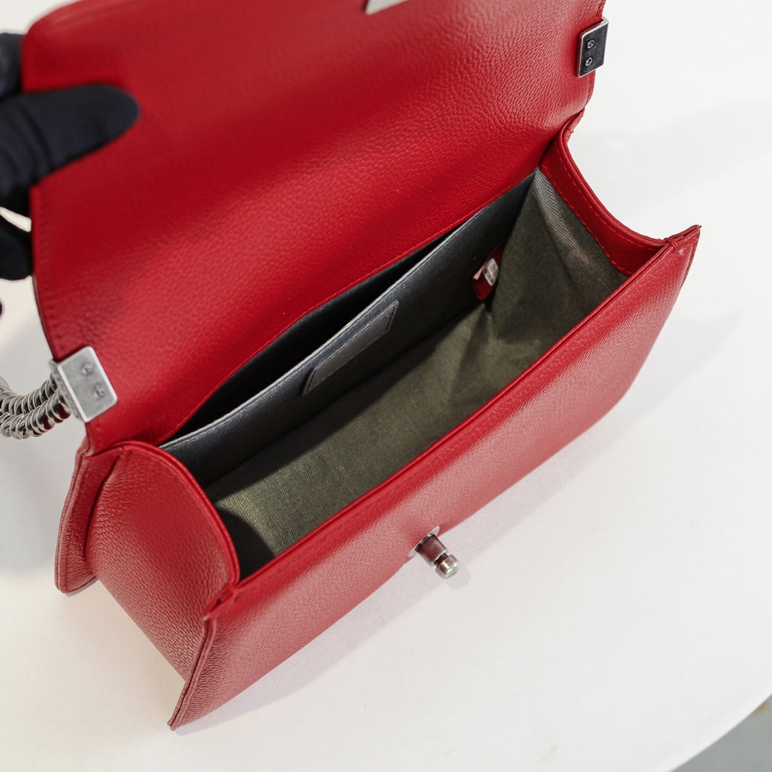CAVIAR BOY BAG MEDIUM 67086 RED