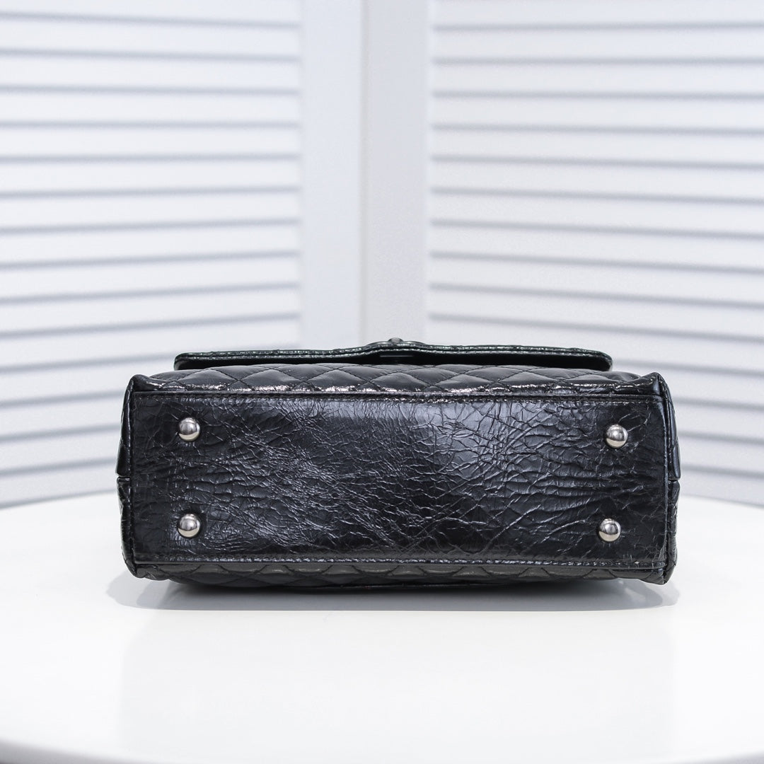 GUNMETAL QUILTED AGED CALFSKIN MEDIUM 26CM 92991