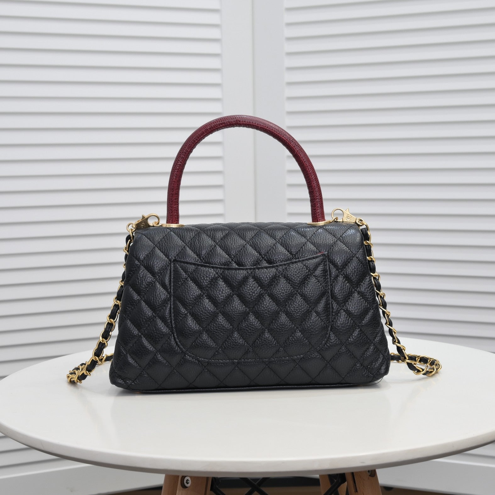 QUILTED CAVIAR 28CM 92992 BLACK
