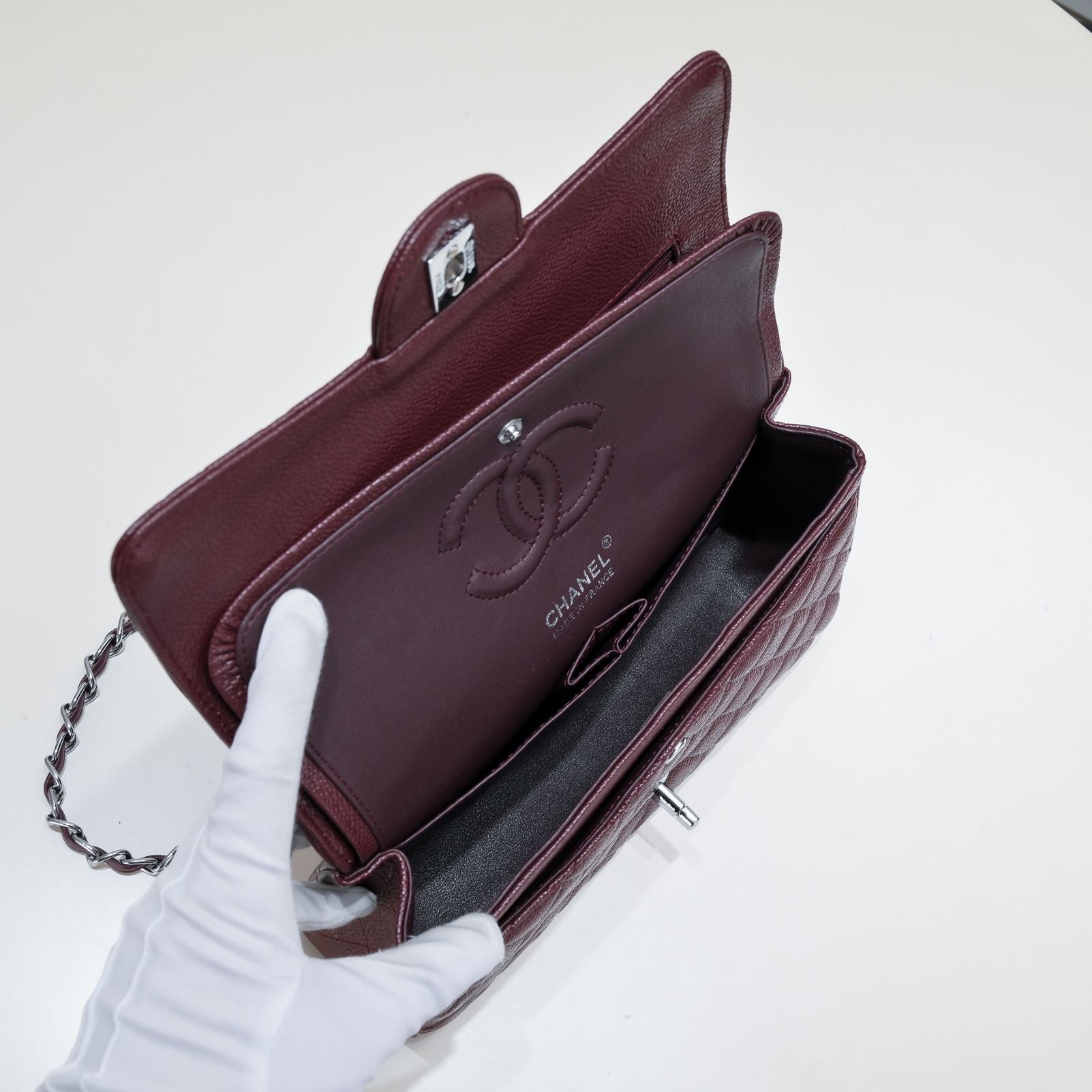 CF2.55 CAVIAR 26CM 1112 PLUM RED