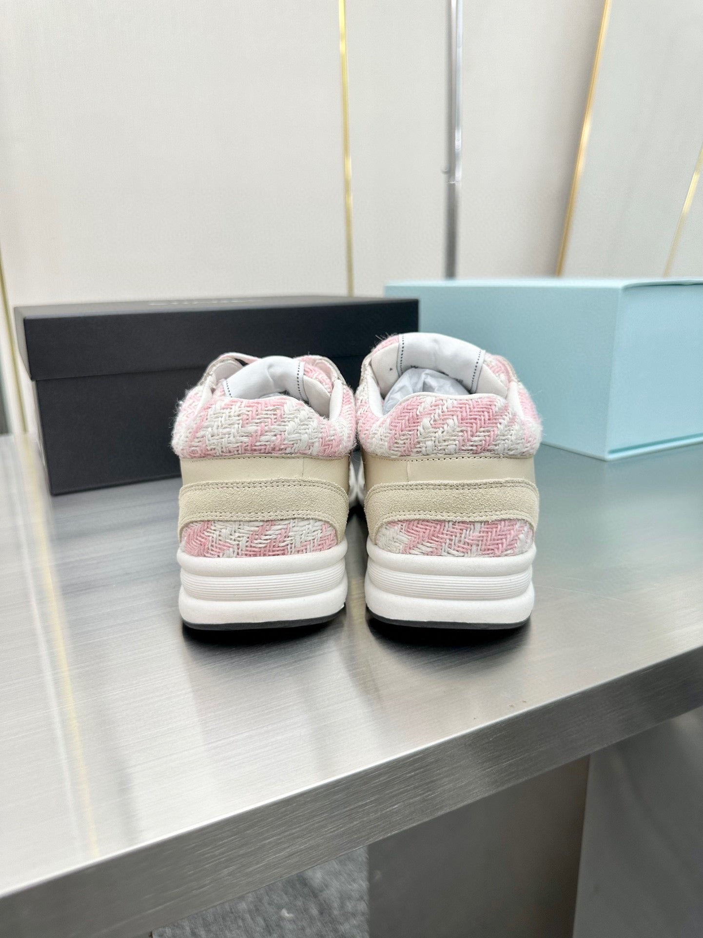 CC TRAINERS TWEED BEIGE PINK CALFSKIN