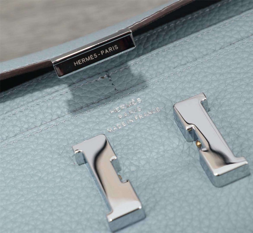HM CLUTCH CONSTANCE 20.5 ICEBERG CALFSKIN SILVER HARDWARE