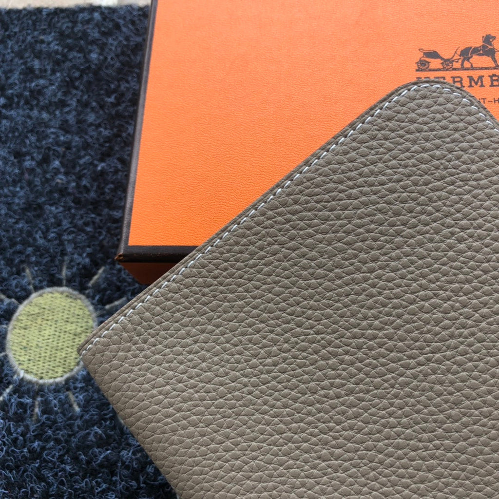 TOGO PASSPORT HOLDER 20 IN LIGHT BROWN CALFSKIN