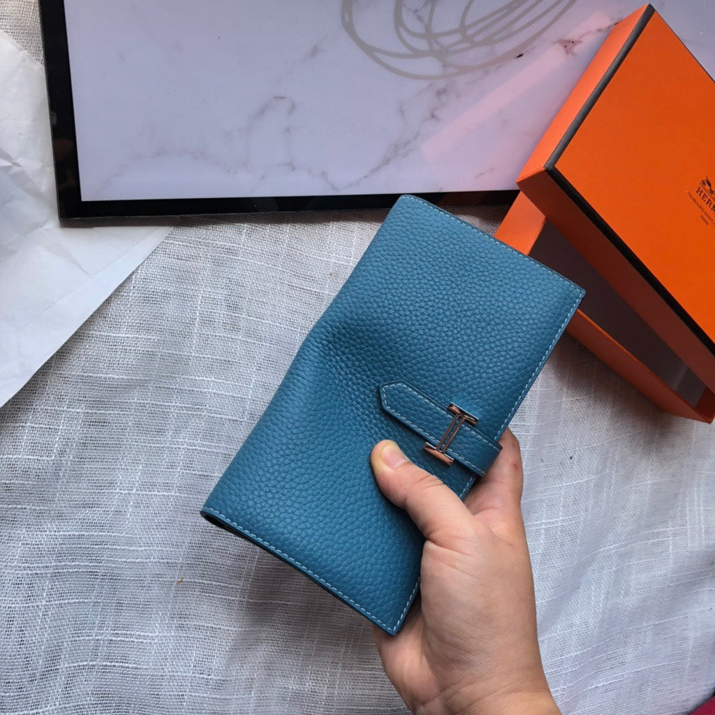 BEARN LONG 17 WALLET IN CLASSIC BLUE EPSOM LEATHER