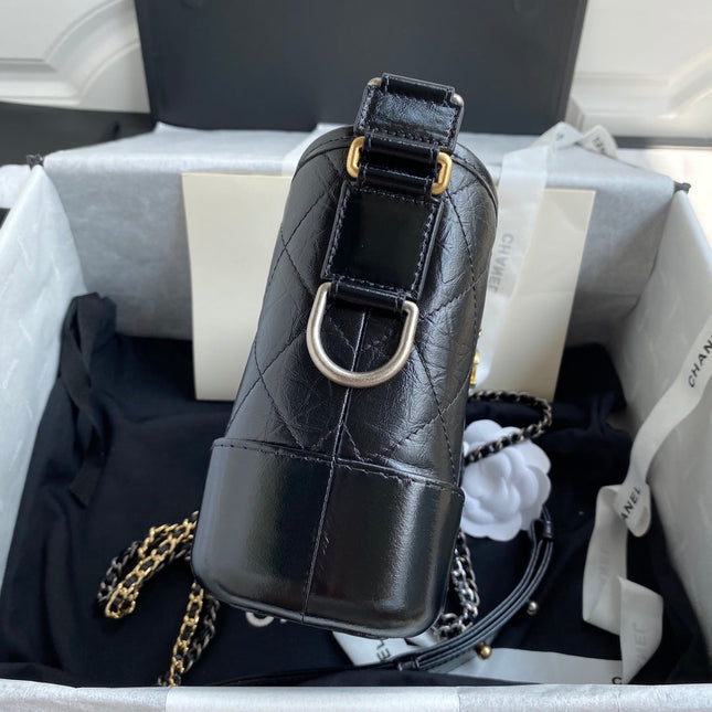 CC GABRIELLE MINI 20 HOBO BAG IN BLACK CALFSKIN