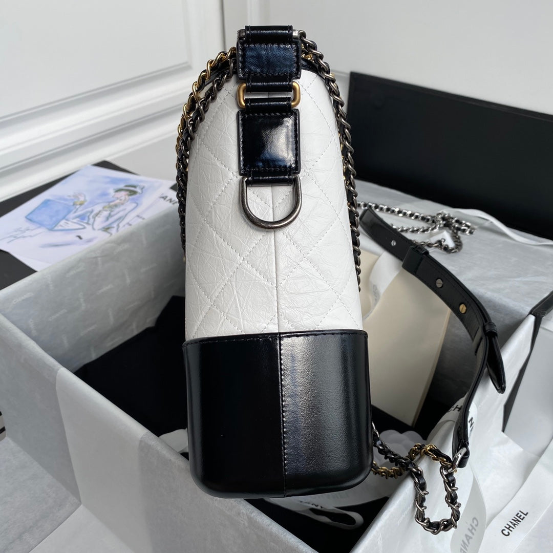 CC GABRIELLE MEDIUM 28 HOBO BAG IN BLACK MIX WHITE CALFSKIN