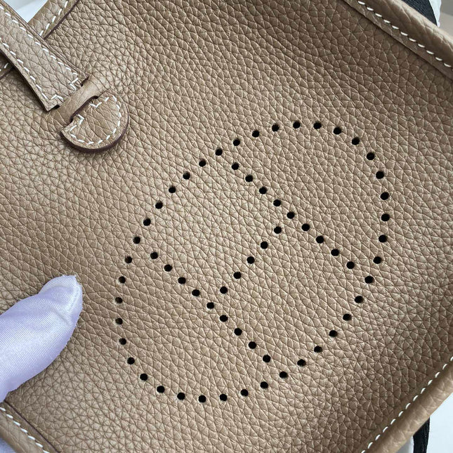 HM 25S EVELYNE 17 CM IN LIGHT EARTH BROWN COWHIDE AND BLACK CANVAS WITH SILVER HARDWARE