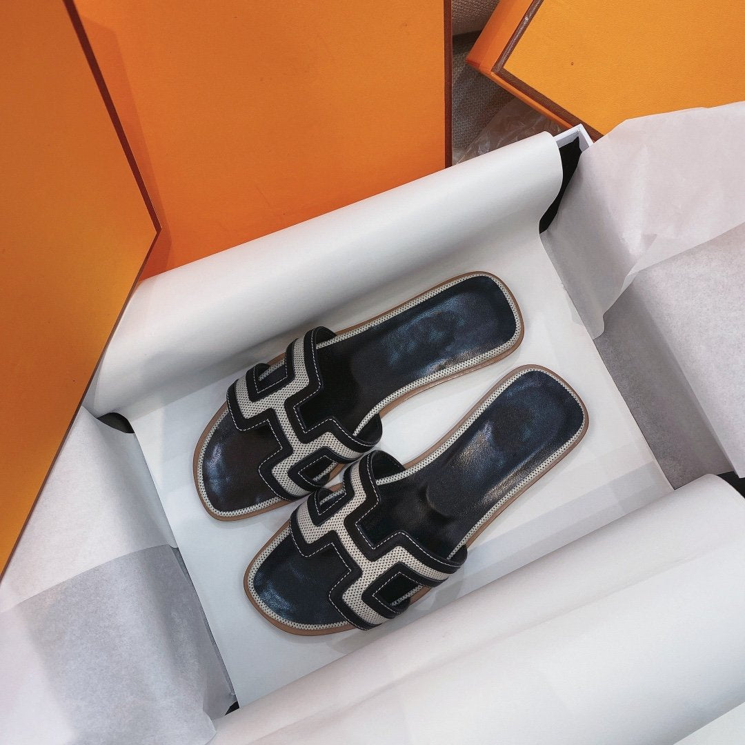 0ran Sandal Black Leather