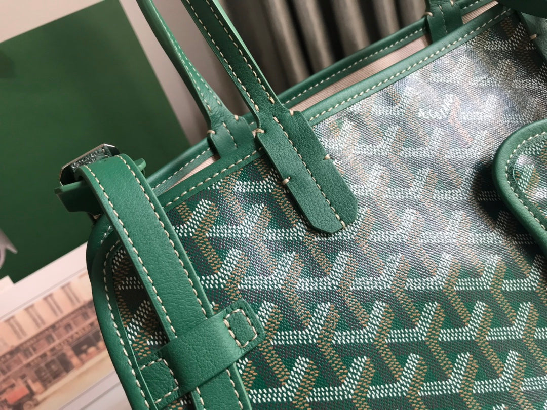 CHIEN GRIS BAG 33 IN GREEN GOYARDINE CANVAS AND CALFSKIN TRIM