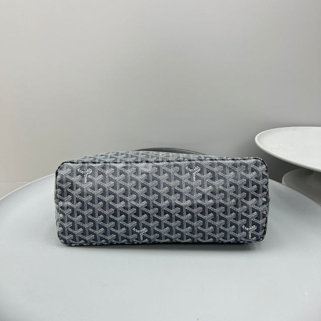 HOBO BOHÈME 34 IN GREY GOYARDINE CANVAS AND CALFSKIN