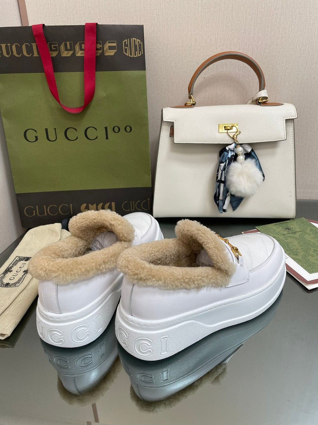 GG LOAFER IN WHITE CALFSKIN WITH BEIGE WOOL LINING