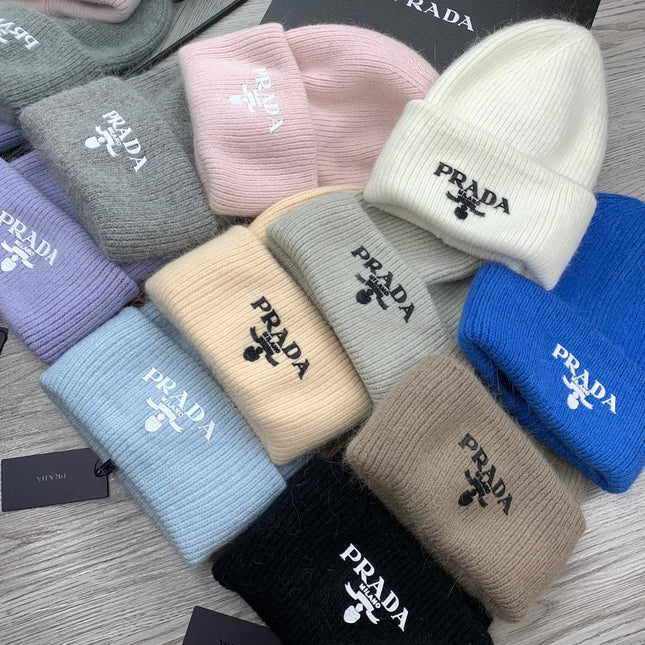 BEANIE HAT IN PASTEL PURPLE WOOL 108749