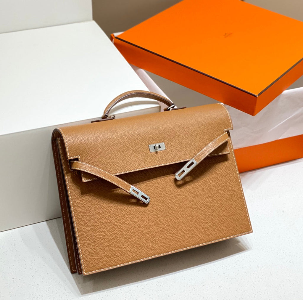KELLY DEPECHES 38 BRIEFCASE IN GOLD TOGO CALFSKIN SILVER HARDWARE