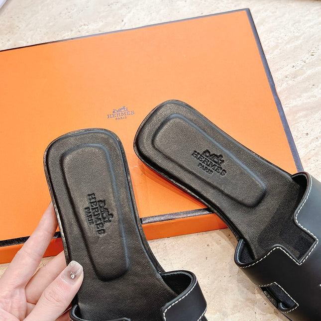 0RAN SANDAL IN BLACK CALFSKIN 202622