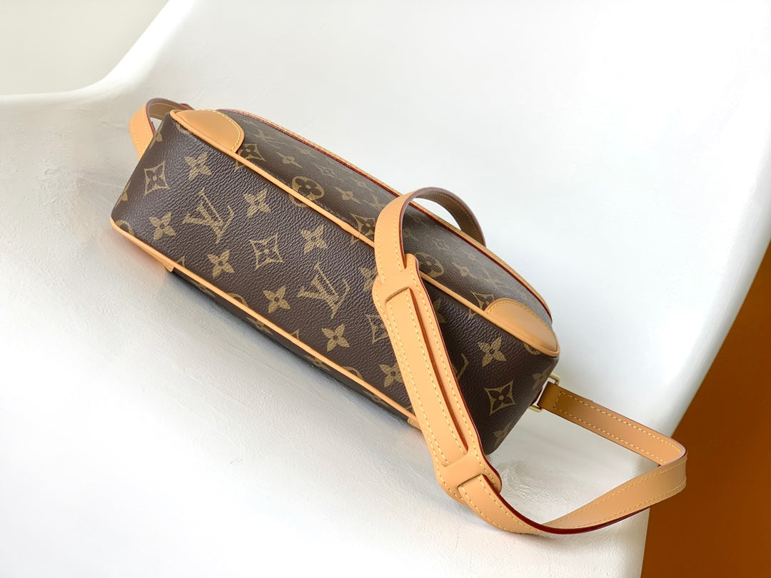 TROCADERO MEDIUM MESSENGER BAG 27 IN BEIGE AND BROWN MONOGRAM COATED CANVAS