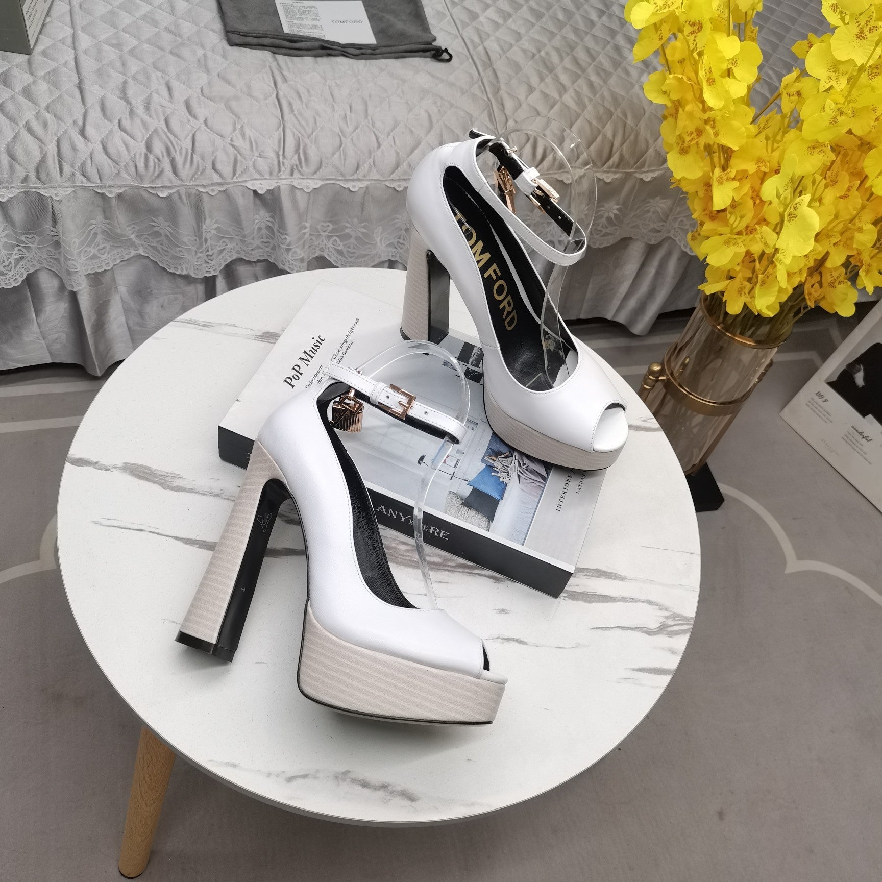 PADLOCK PLATFORM PEEP TOE PUMP 14 CM IN WHITE CALFSKIN