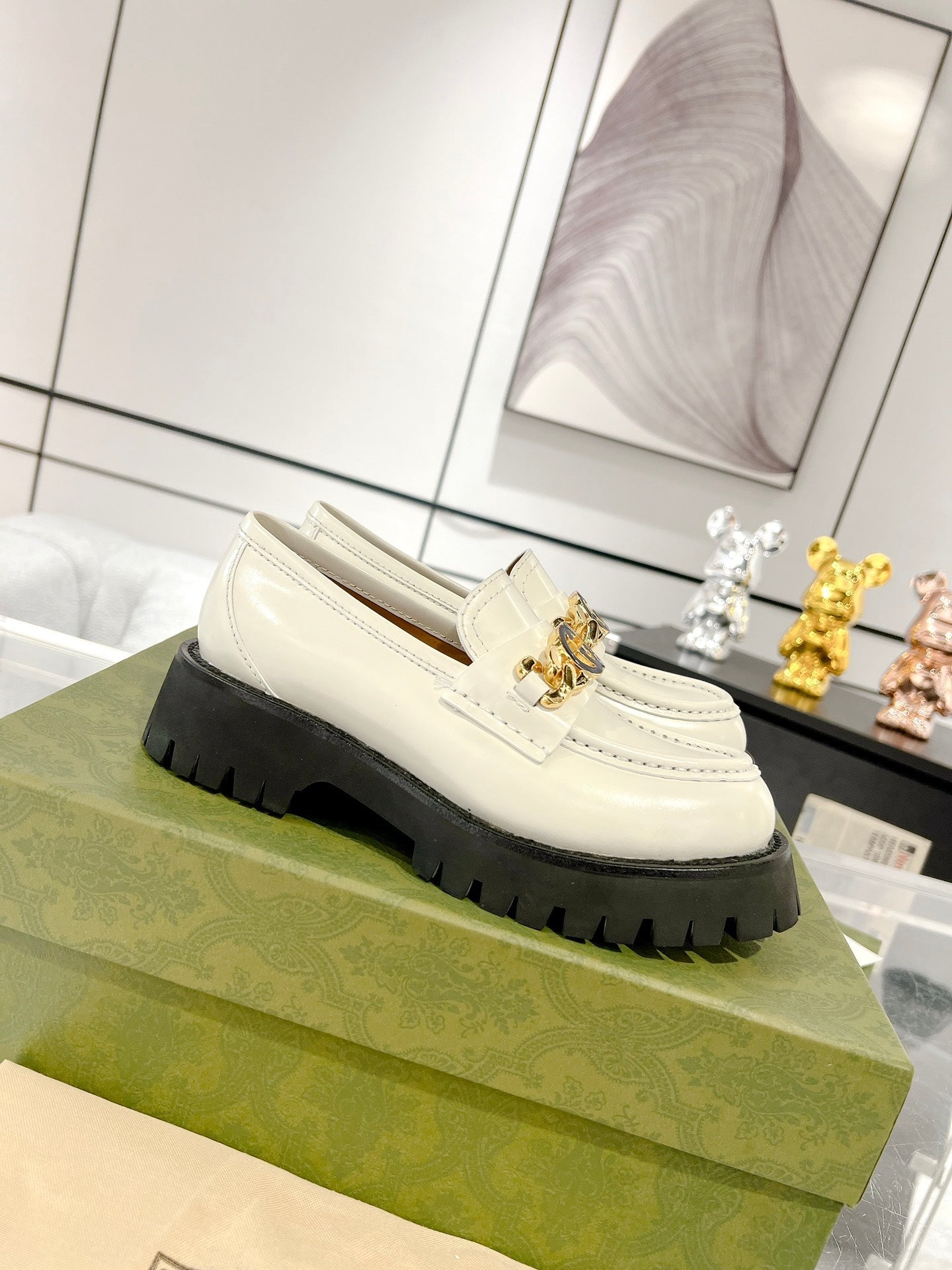 GG LOAFER WITH GG CHAINS WHITE CALFSKIN