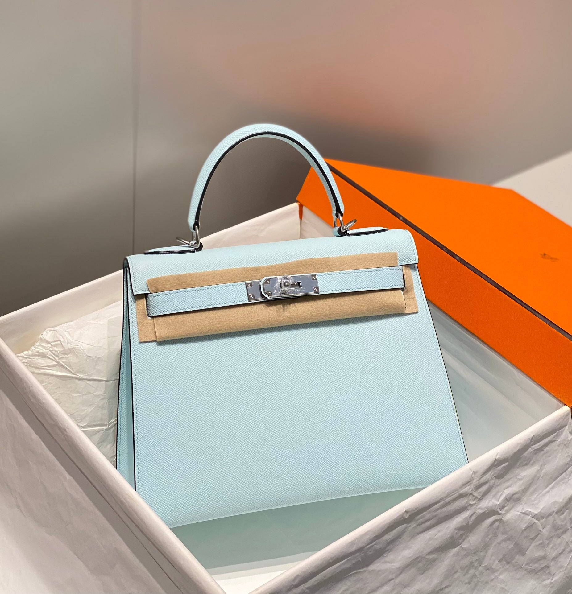 KELLY 28CM IN BLUE BRUME EPSOM CALFSKIN PALLADIUM HARDWARE