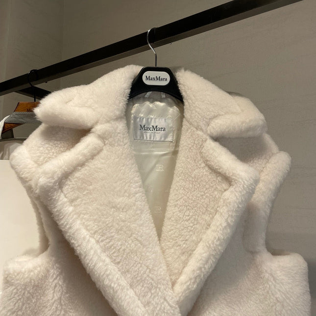 MAX MARA 25S SLEEVELESS TEDDY VEST 00550