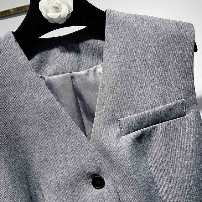 CELINE 26S SLEEVELESS JACKET STYLE 72
