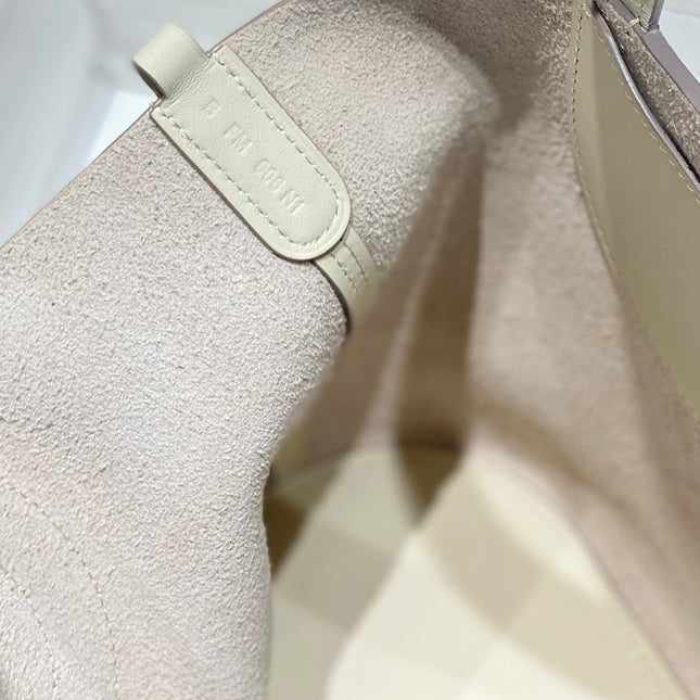 HERMES 25S IN THE LOOP 18 IN IVORY CALFSKIN SILVER HARDWARE