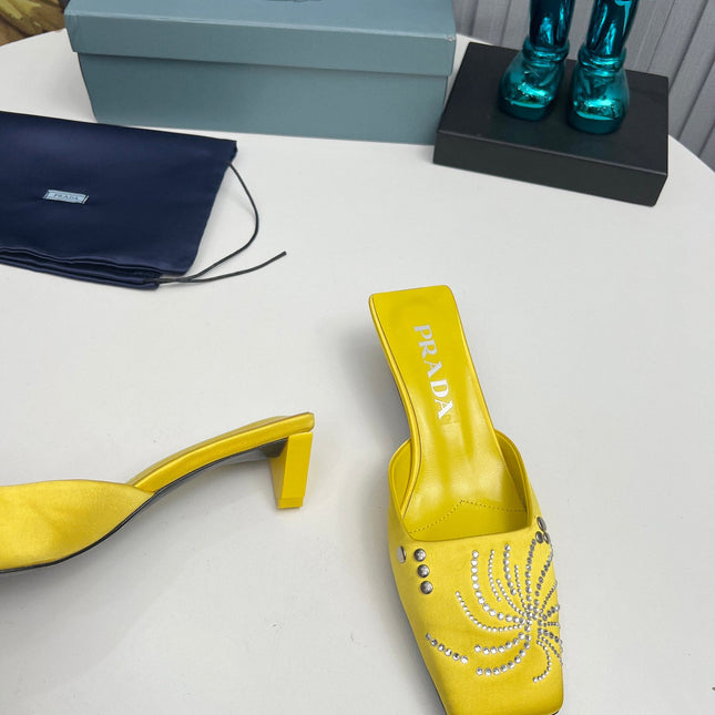 PRADA 26S MULE 40MM IN YELLOW SATIN CRYSTAL EMBELLISHED