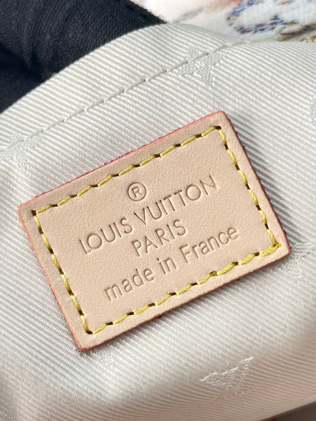 SPEEDY BANDOULIÈRE 20 IN WHITE MONOGRAM JACQUARD FABRIC AND BEIGE CALFSKIN TRIM