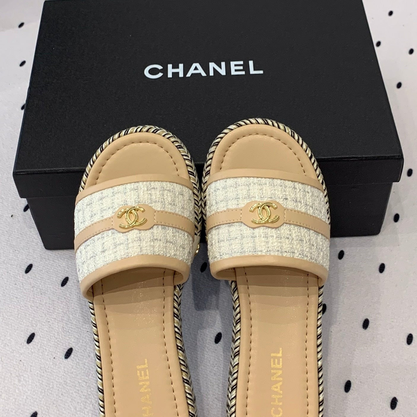 Double CC Women Beige Cream/ White Slippers Calfskin