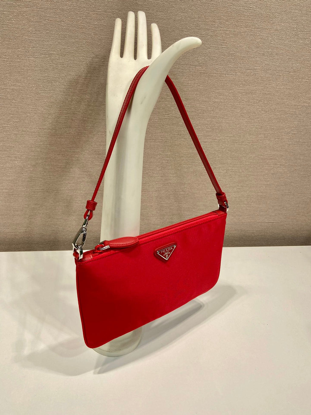 SHOULDER BAG 24 WITH TRIANGLE LOGO IN PASSION RED RE-NYLON FABRIC