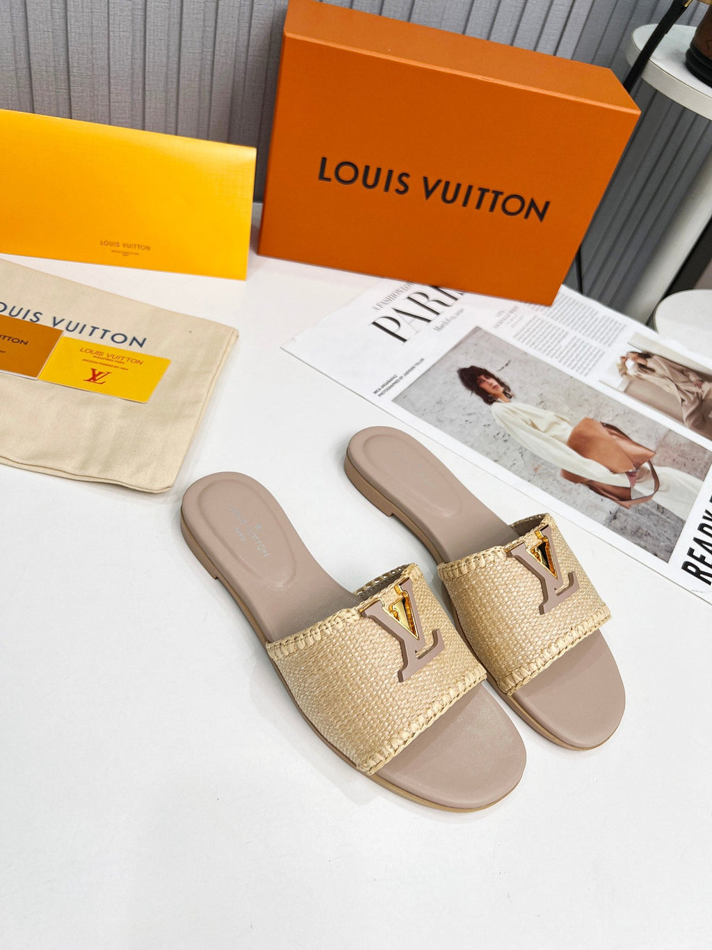 LV 26S FLAT SLIDES IN DARK BEIGE CALFSKIN AND RAFFIA