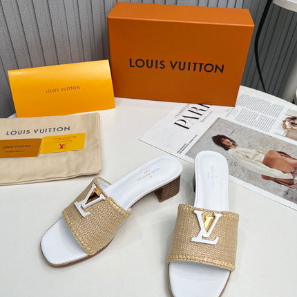 LV 26S CAPRI HIGH-HEELED MULES IN WHITE CALFSKIN AND BEIGE RAFFIA