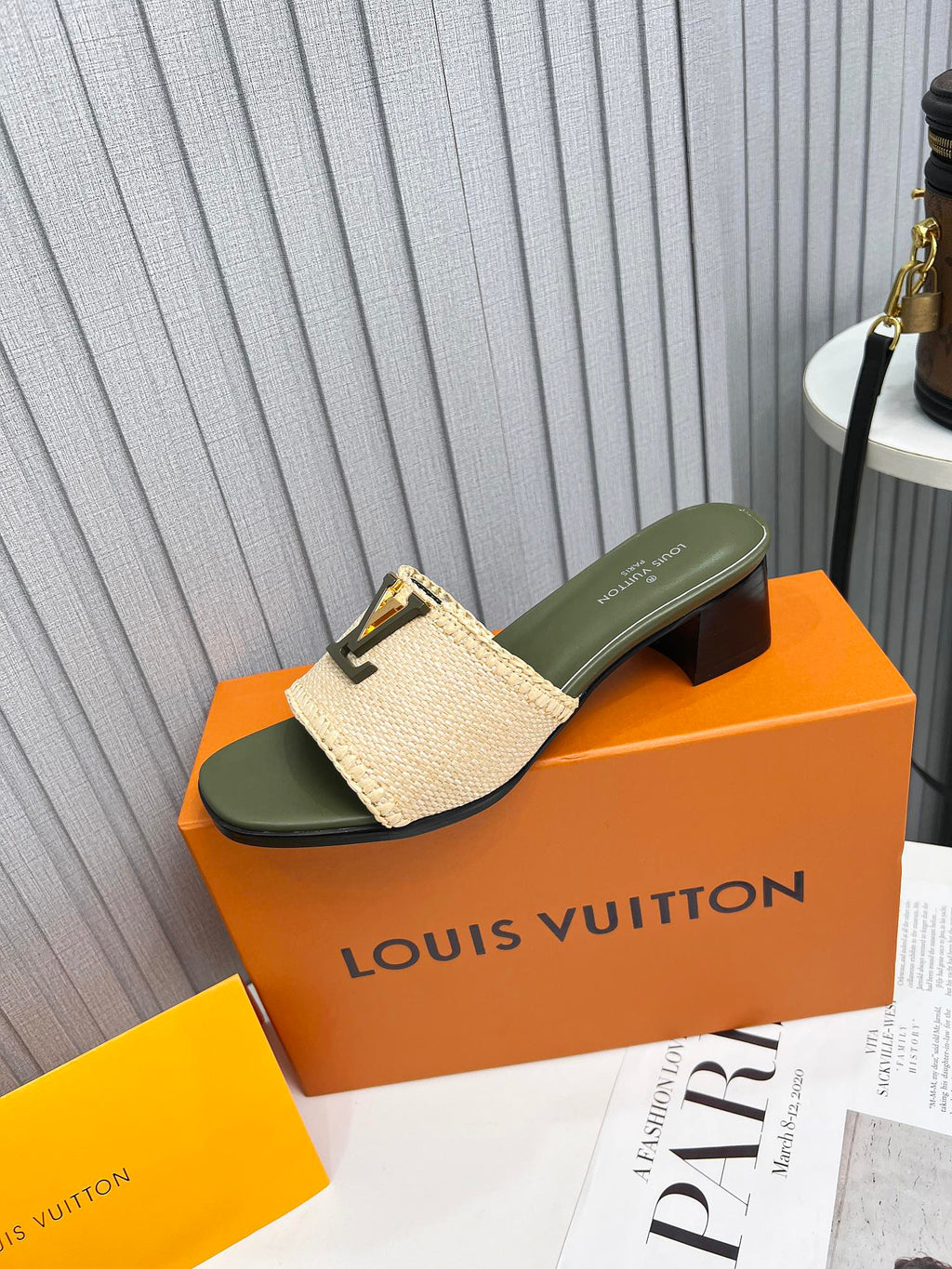 LV 26S CAPRI HIGH-HEELED MULES IN MOSS GREEN CALFSKIN AND BEIGE RAFFIA