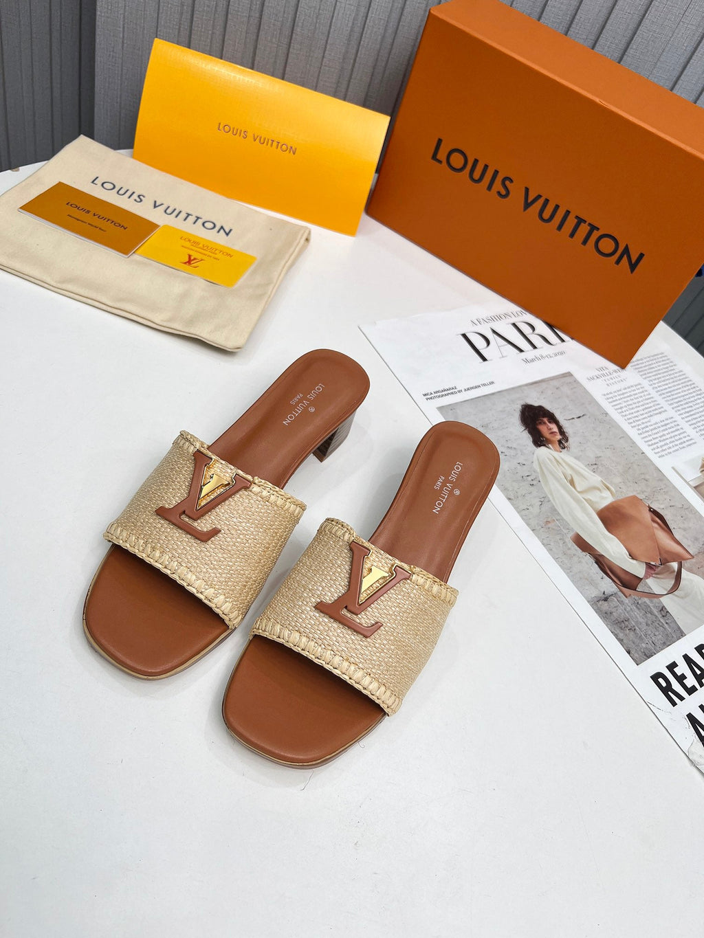 LV 26S CAPRI HIGH-HEELED MULES IN BROWN CALFSKIN AND BEIGE RAFFIA