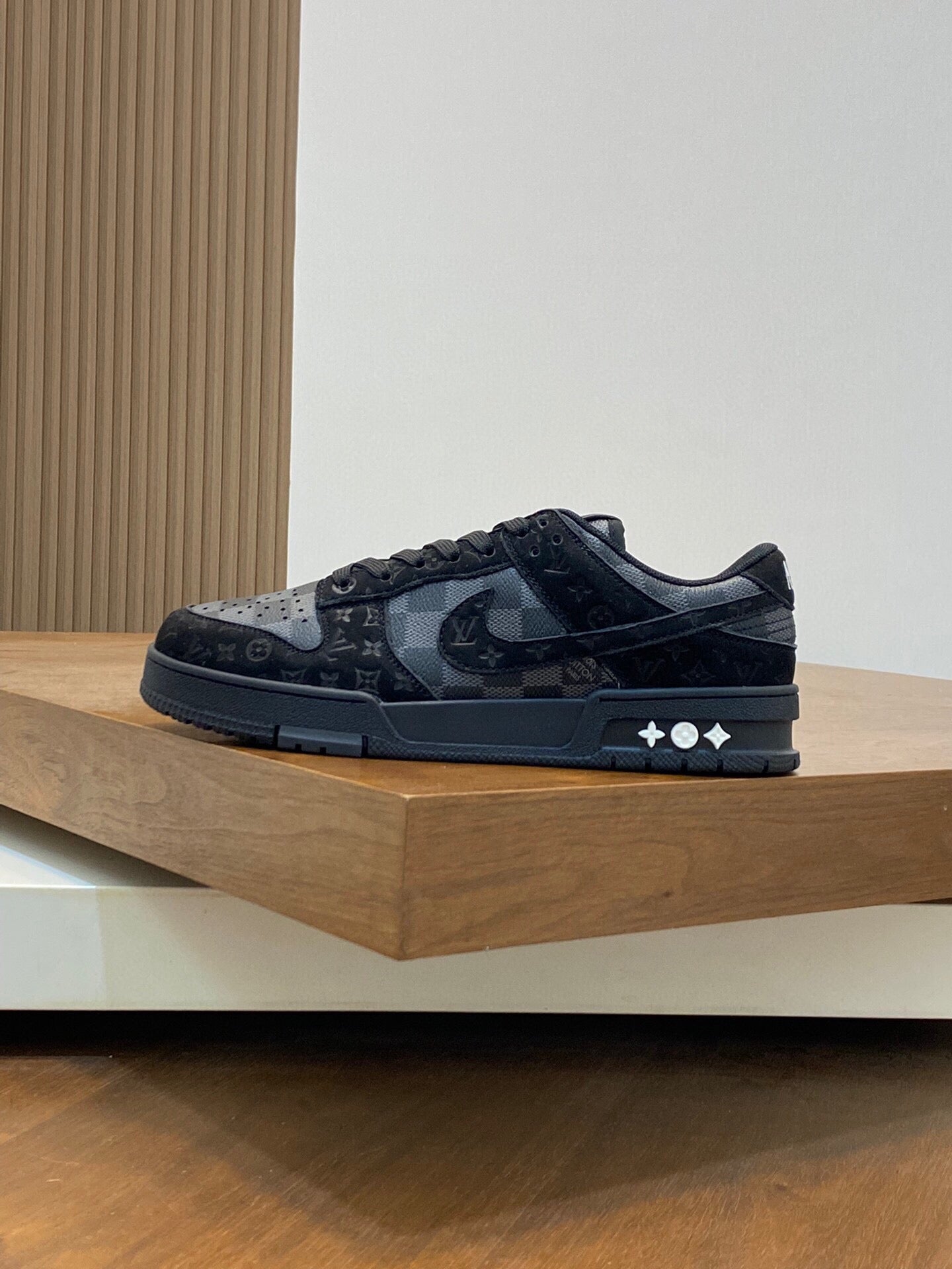 AIR TRAINER IN BLACK DAMIER CALFSKIN
