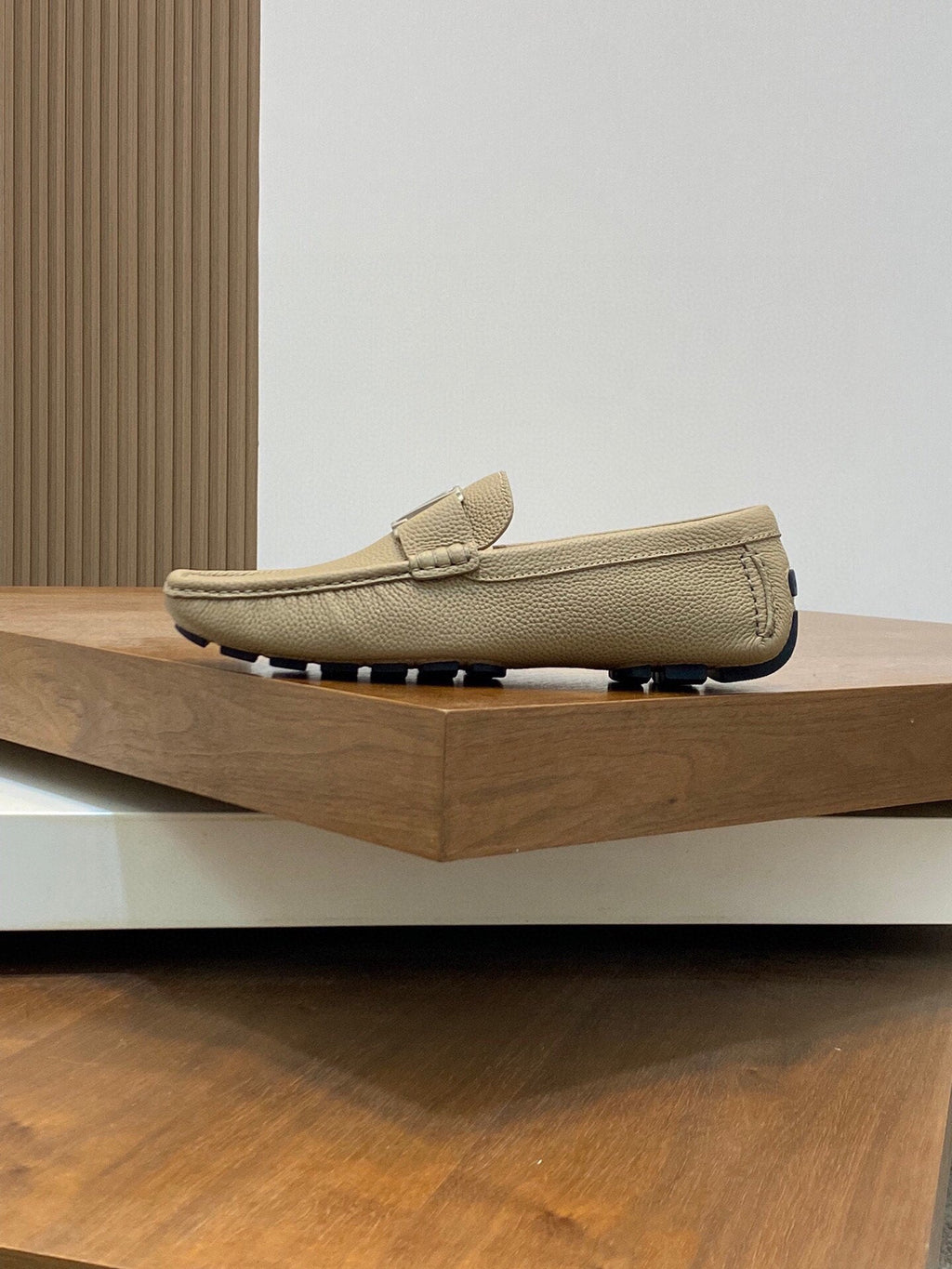 LV LOAFER IN DARK CREAM WRINKLE CALFSKIN WITH SILVER LOGO