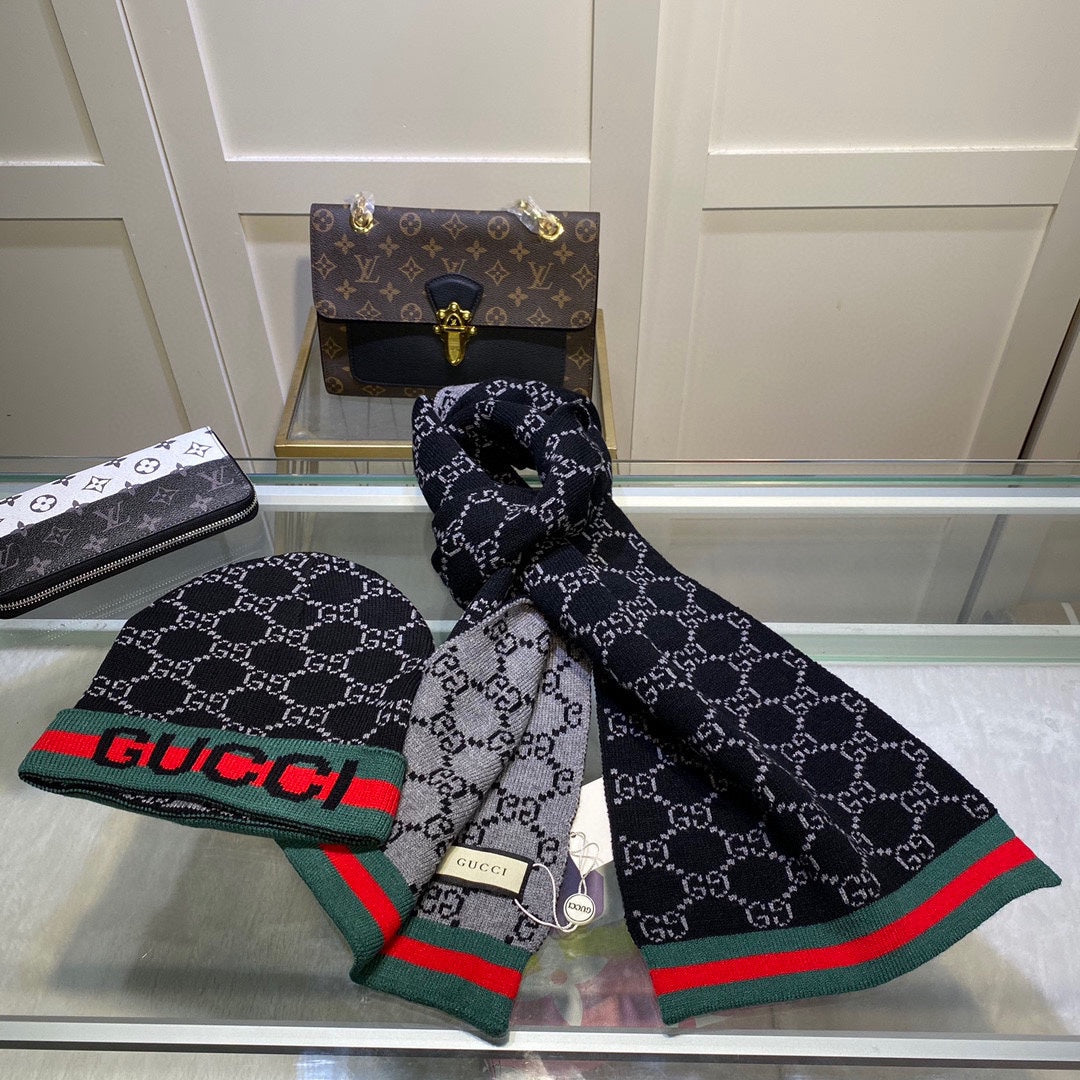 SET SCARF AND HAT IN BLACK MONOGRAM CASHMERE 349665