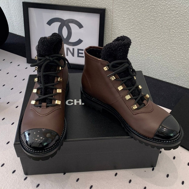 ANKLE BOOTS IN HICKORY BROWN CALFSKIN
