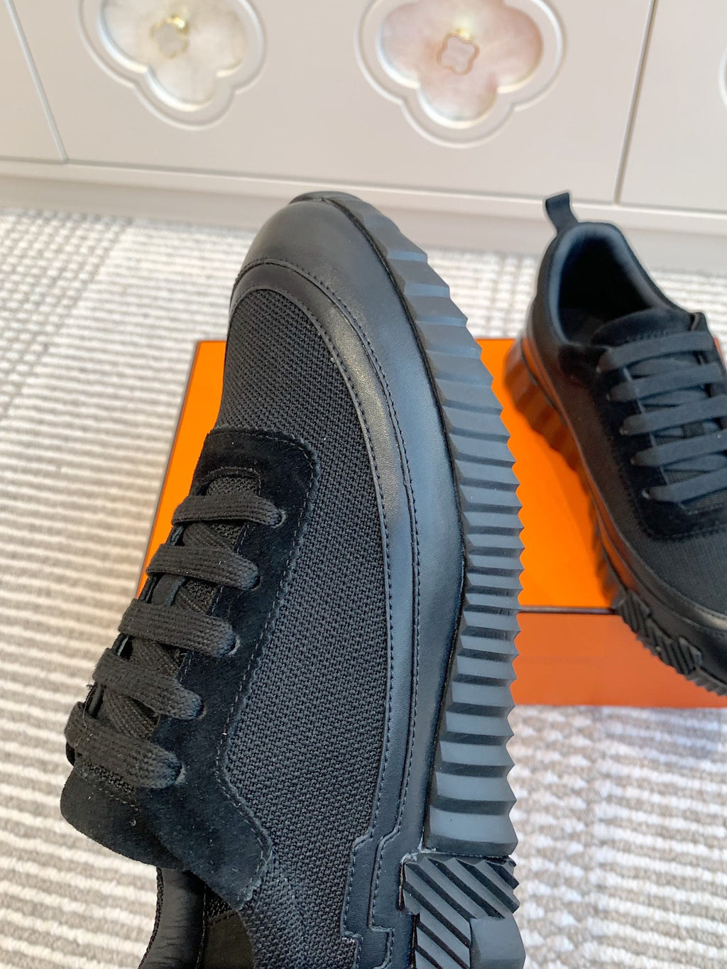 BOUNCING SNEAKER IN BLACK GRAPHIC MESH AND CALFSKIN