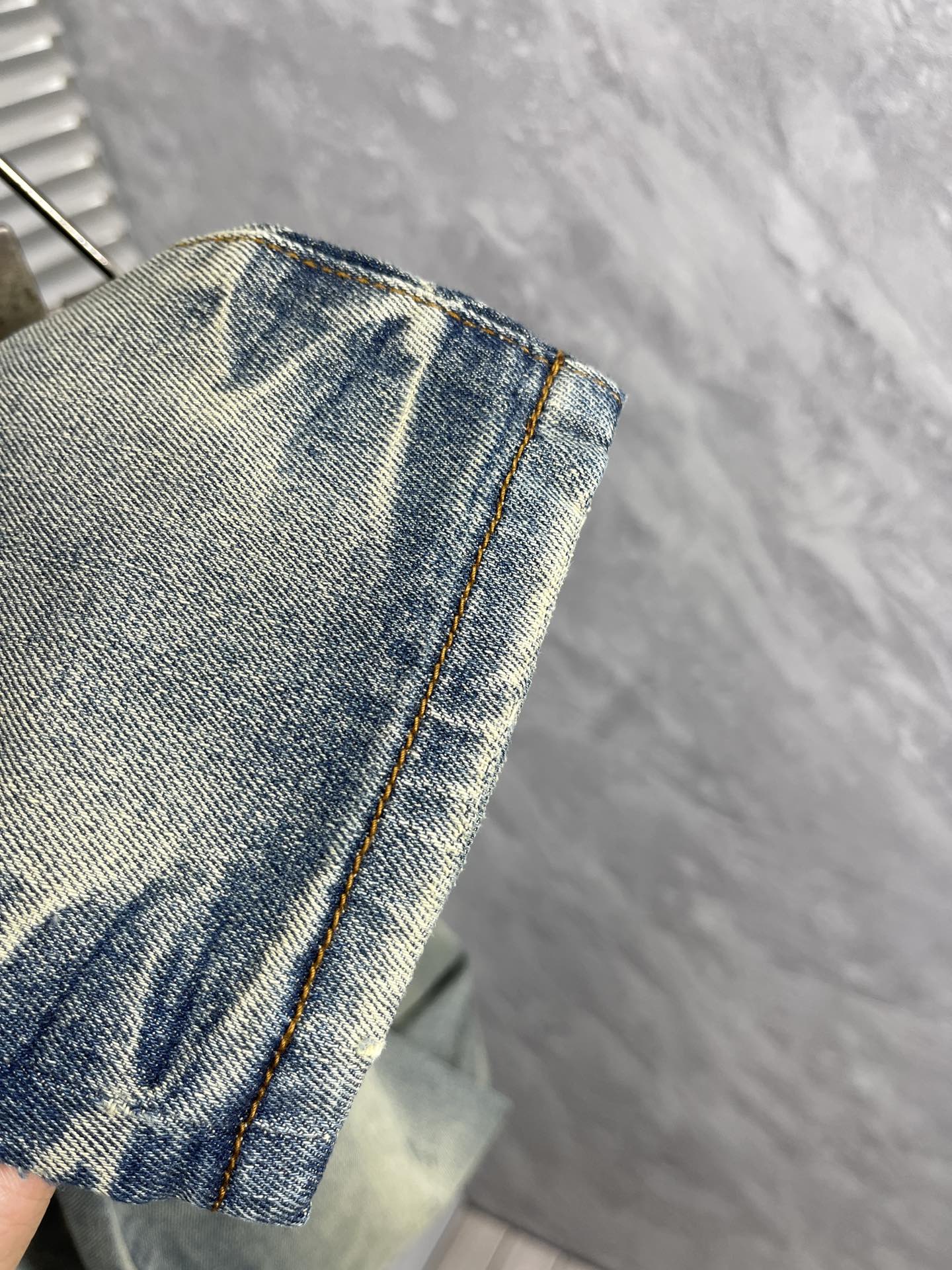 LV BLUE DENIM JEAN 239494