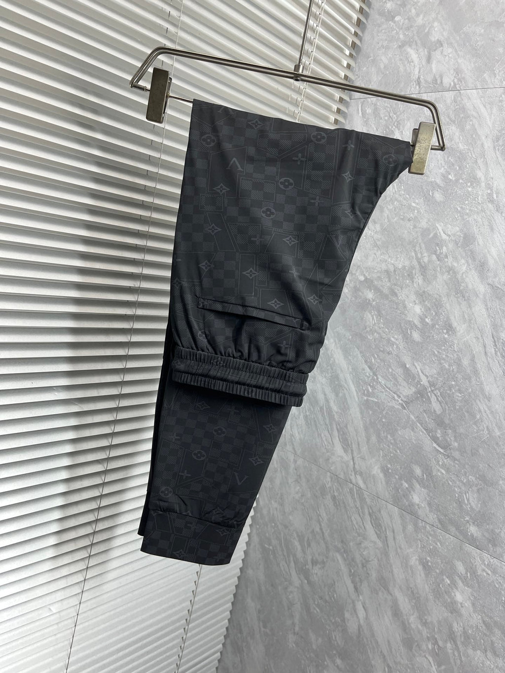 LV BLACK MONOGRAM TROUSERS 239491