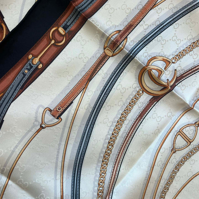 GUCCI 25S SCARF 90 IN SILK 679800