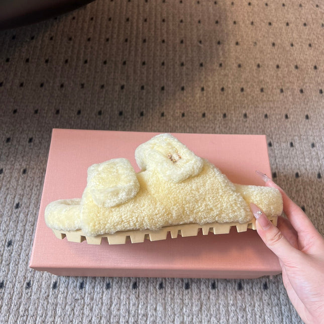 MIUMIU 26S SHEEPSKIN SLIPPERS IN LIGHT BEIGE