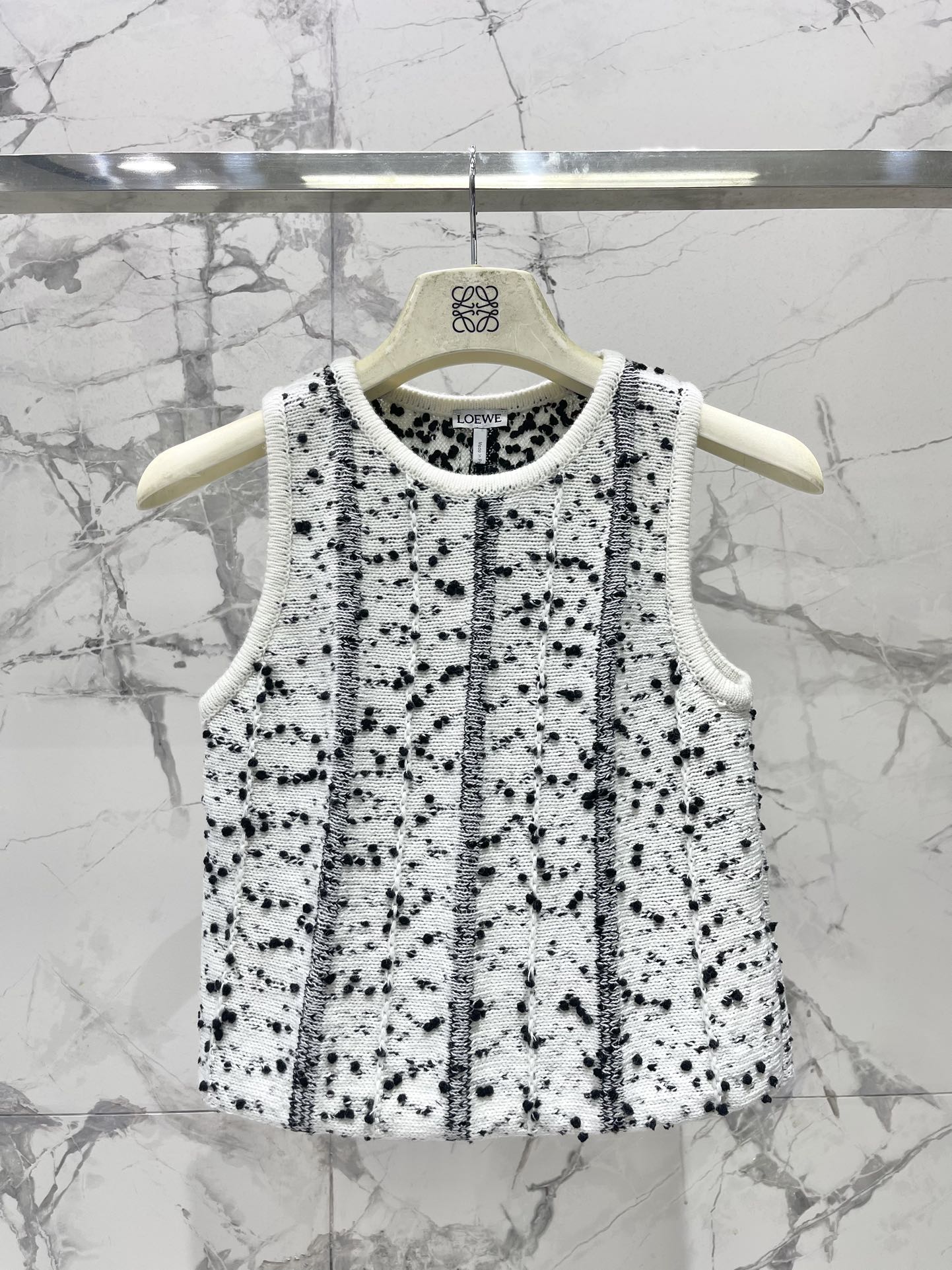 LOEWE SLEEVELESS KNIT TOP STYLE 17