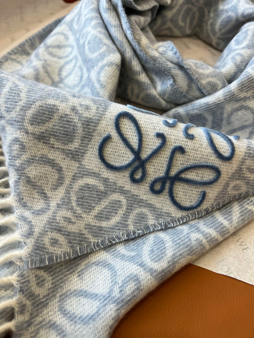 LOEWE 25S SCARF 180 IN WOOL CASHMERE 852841