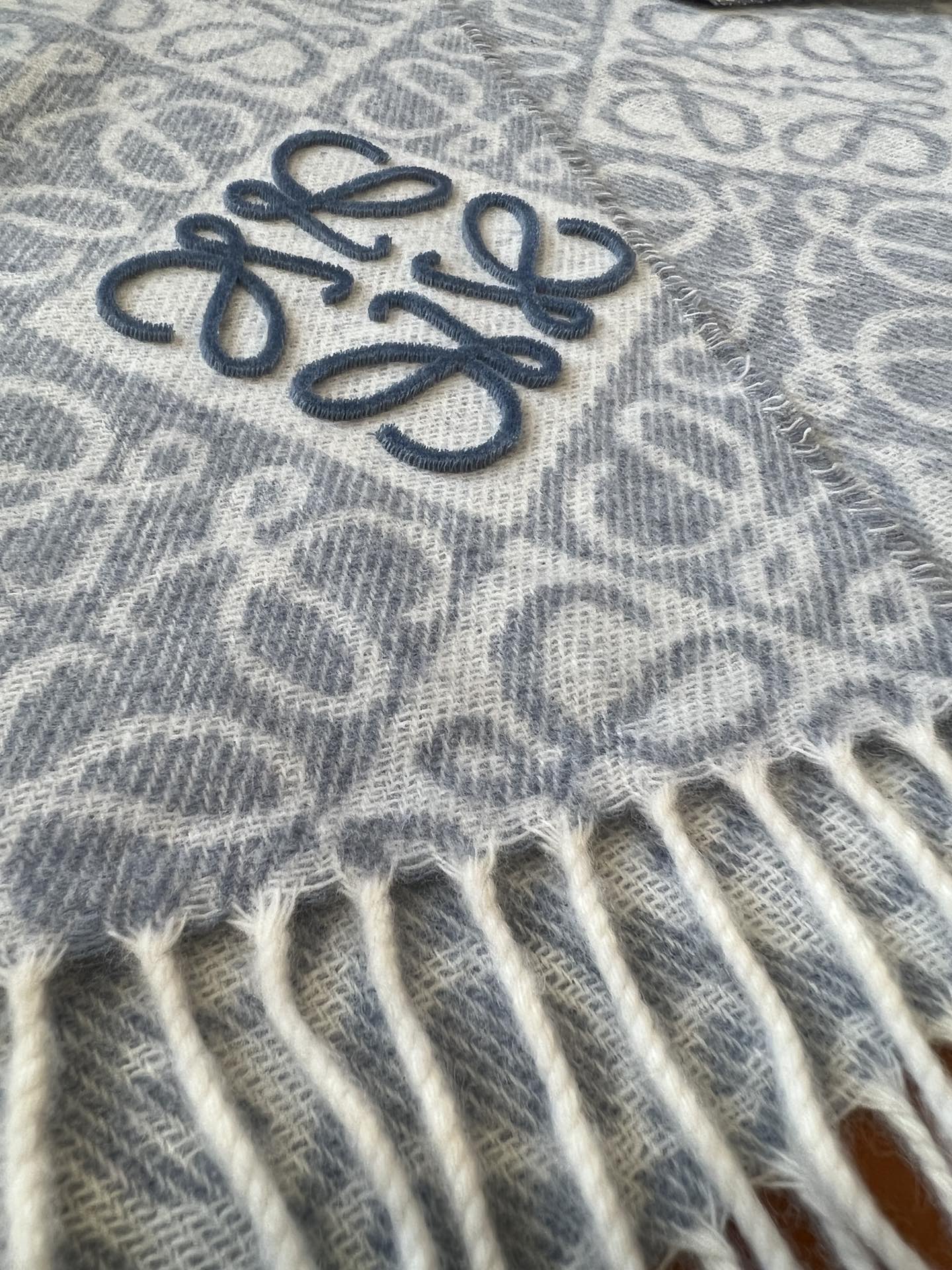 LOEWE 25S SCARF 180 IN WOOL CASHMERE 852841